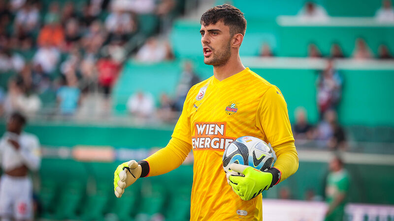 Niklas Hedl (23)