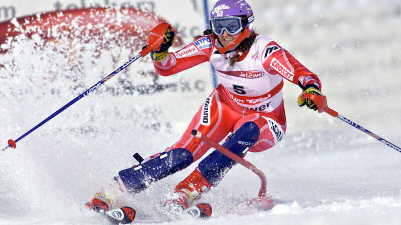 2000/01 taucht erstmals Janica Kostelic aus Kroatien in der Liste auf