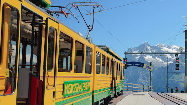 Sommer am Lauberhorn: Wandern auf der längsten Abfahrt