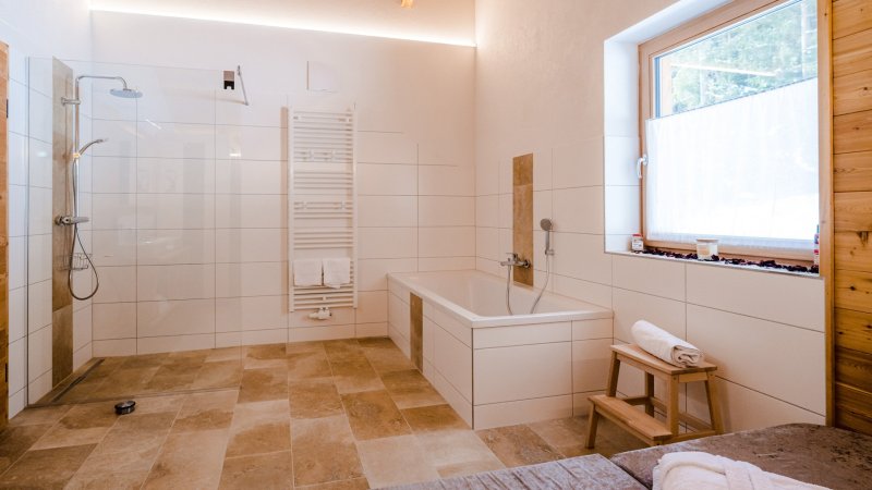 Bilder vom Erlebnisbauernhof Steinerhof sowie den Chalets