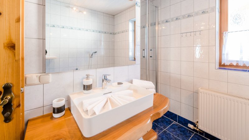 Bilder vom Erlebnisbauernhof Steinerhof sowie den Chalets