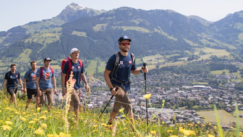 Bilder der legendären Kitzbühler Streif im Sommer