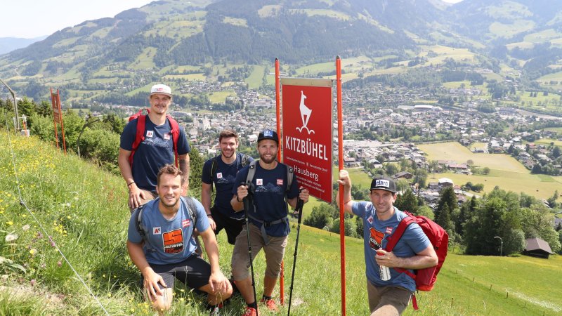 Bilder der legendären Kitzbühler Streif im Sommer