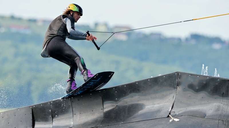Aktive Erfrischung: 6 Wassersportmöglichkeiten rund um Wien