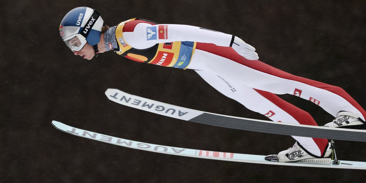 Tschofenig rutscht in Wisla vom Podest