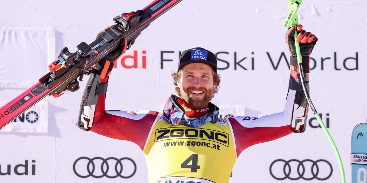 Schwarz feiert Premierensieg in Livigno: "Es pfeift wieder!"