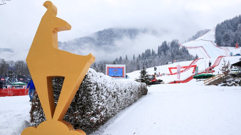 Alles bereit: Hahnenkammrennen bestehen Schneekontrolle