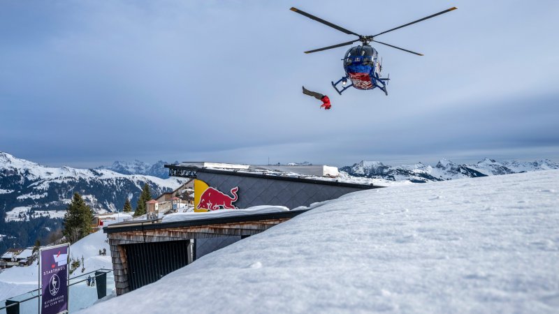 Verrückter Stunt in Kitzbühel: Streif als Parkour-Stunt