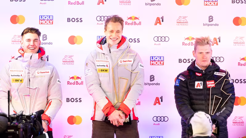 Bilder der Siegerehrung für den Super-G in Kitzbühel