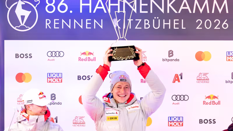 Bilder der Siegerehrung für den Super-G in Kitzbühel