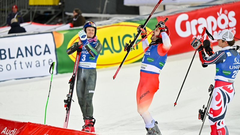 Spektakuläre Bilder! Das Siegertrio beim Nightrace-RTL