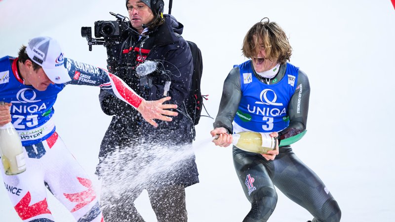 Spektakuläre Bilder! Das Siegertrio beim Nightrace-RTL