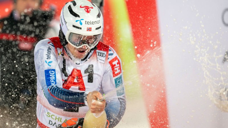 Nightrace 2026 - das Siegertrio des Slaloms