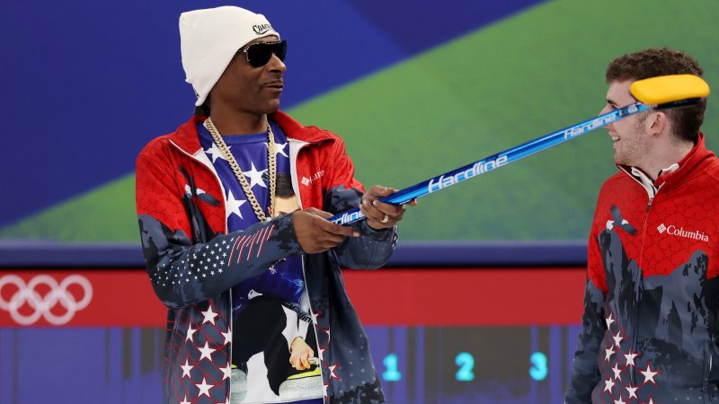 Snoop Dogg am Eis! Curling-Einschulung für den Rapper