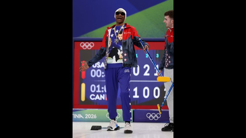 Snoop Dogg am Eis! Curling-Einschulung für den Rapper