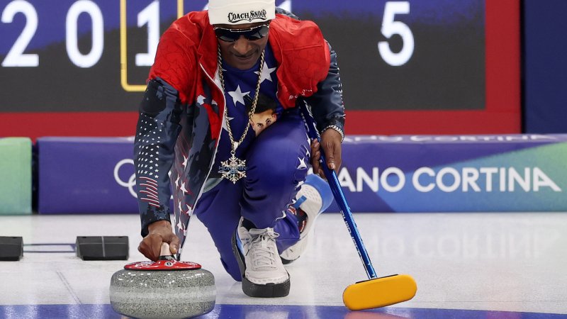 Snoop Dogg am Eis! Curling-Einschulung für den Rapper