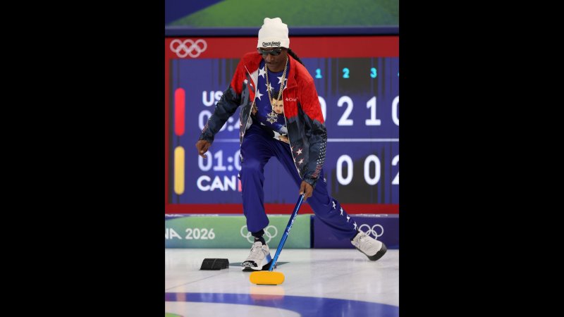 Snoop Dogg am Eis! Curling-Einschulung für den Rapper