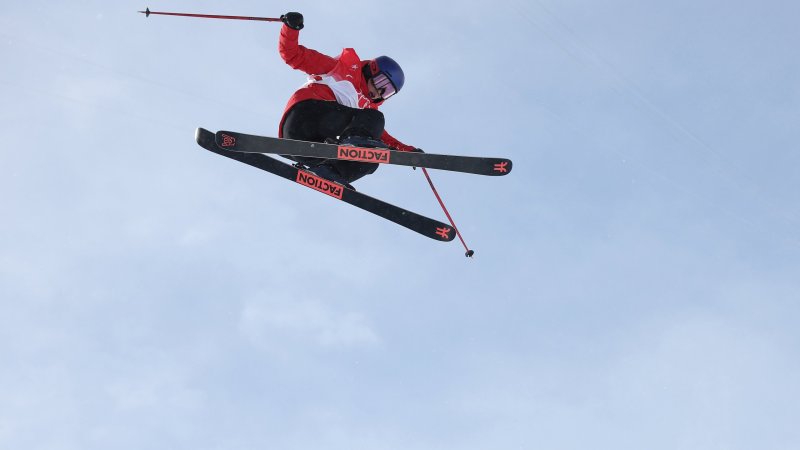 Ski-Hero Eileen Gu: Bilder zwischen Ski-Gold & Glamour