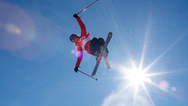 Ski-Hero Eileen Gu: Bilder zwischen Ski-Gold & Glamour