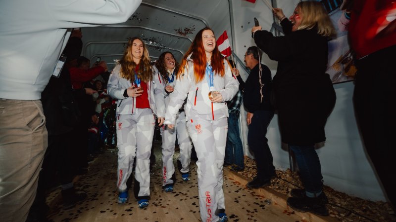 Bilder! Medaillen-Rodler feiern im Österreich-Haus