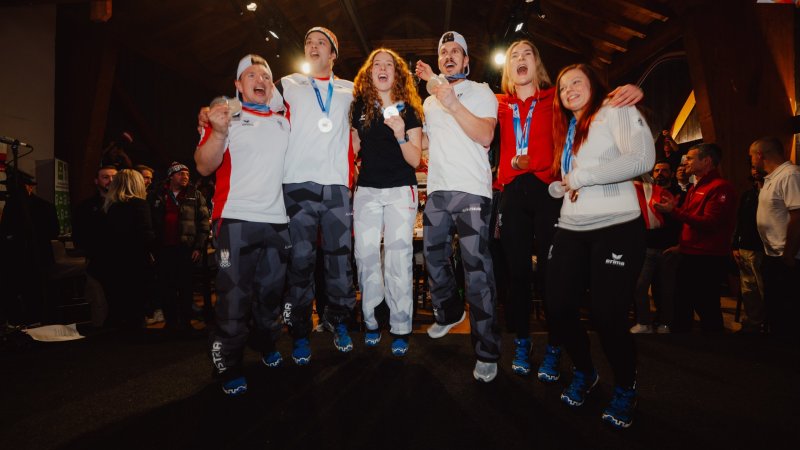 Bilder! Medaillen-Rodler feiern im Österreich-Haus