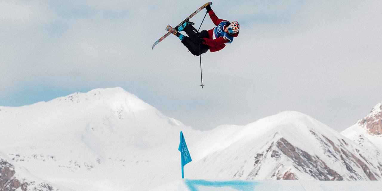Freeskierin Wolf zieht souverän ins Big-Air-Finale ein