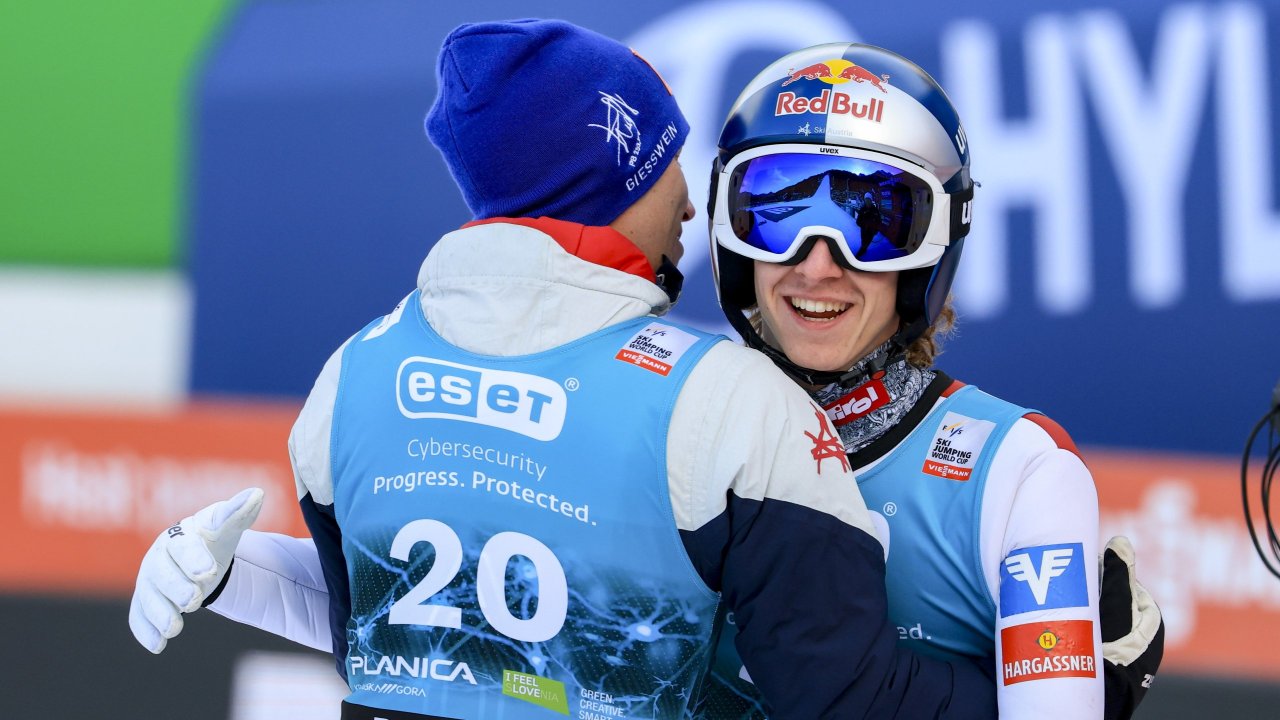 Enge Flugshow: Österreich gewinnt letztes Teamfliegen der Saison