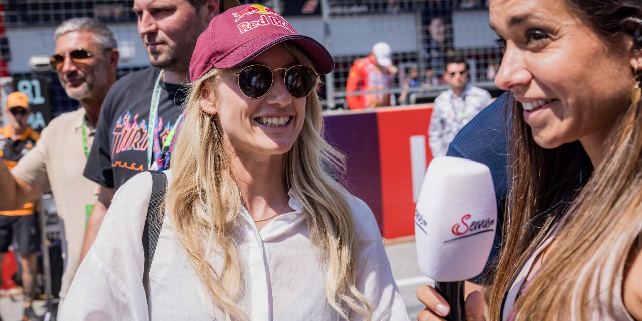 Boxengasse statt Skipiste: Die Promi-Bilder vom Spielberg-GP