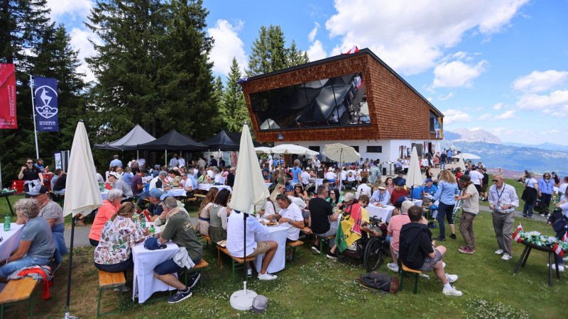 Manuel Feller hat seine Gondel in Kitzbühel! Bilder der "Taufe"