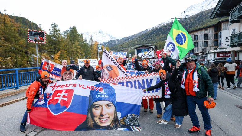Sölden feiert die Ski-Fans: Die Fanclub-Parade in Bildern