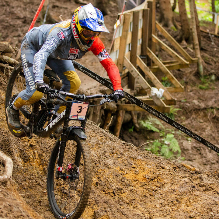 Gold! Höll krönt sich bei Rad-WM zum Downhill-Champion