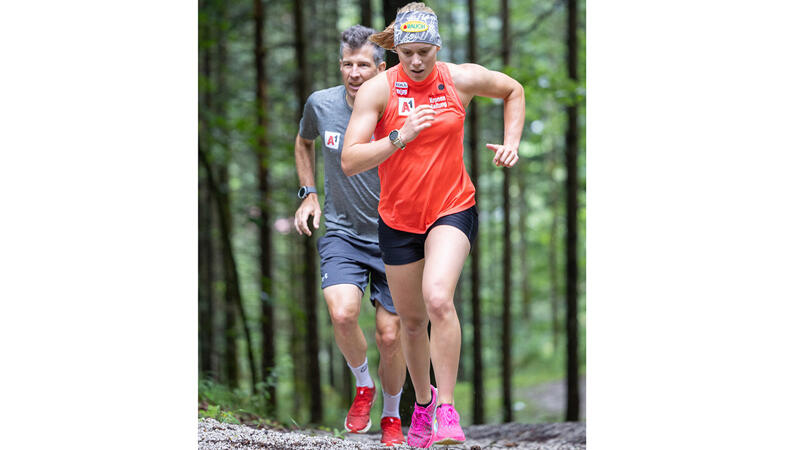 ÖSV-Technikerinnen schwitzen bergauf: Bilder vom Kondi-Training