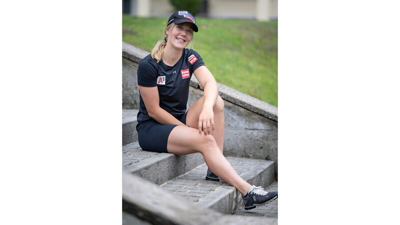 ÖSV-Technikerinnen schwitzen bergauf: Bilder vom Kondi-Training