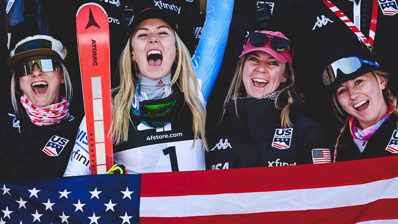 Prost! <a href='/ski1/daten/news/ski-alpin/ski-alpin-mikaela-shiffrin/' class='tag'>Mikaela Shiffrin</a> lässt es beim Apres Ski krachen