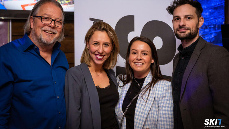 Ski1 Launch Party Diashow