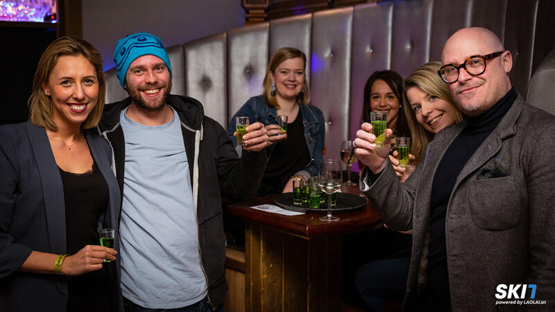Ski1 Launch Party Diashow