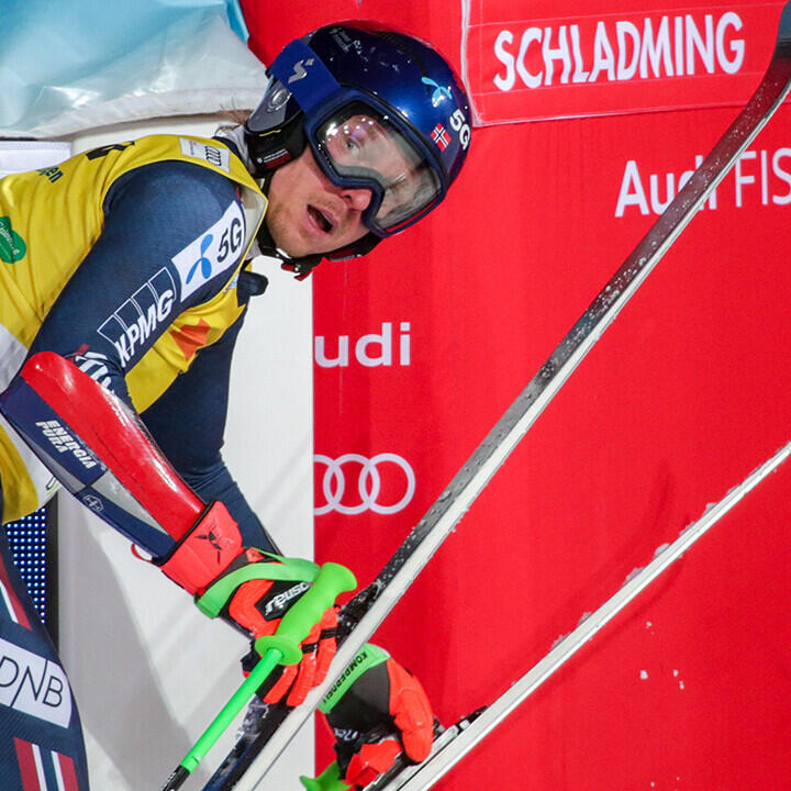 Erneut Verwirrung um "Van Deer"-Logo auf den Hirscher-Skiern