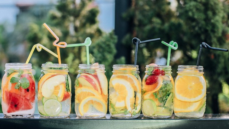 Prost: 5 erfrischende Durstlöscher für heiße Tage