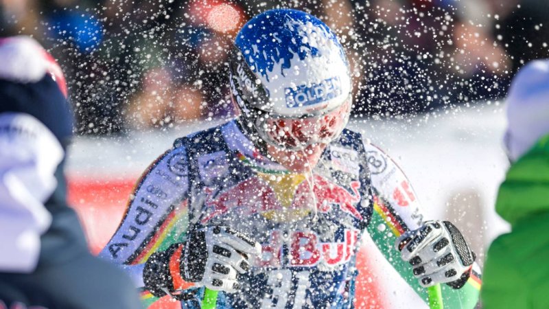 "Amore Mio" - Kitzbühel-Sieger singt <a href='/ski1/daten/news/hansi-hinterseer/' class='tag'>Hansi Hinterseer</a>